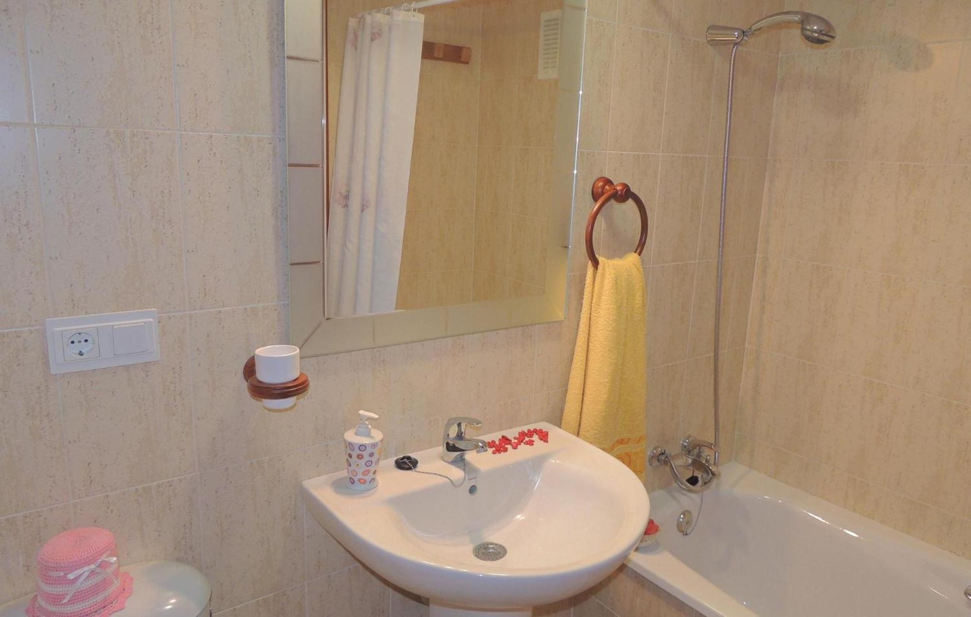 3 Bedroom Nice Apartment In Jerez De La Frontera Exteriör bild