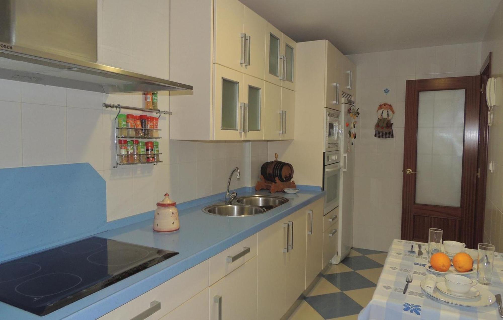 3 Bedroom Nice Apartment In Jerez De La Frontera Exteriör bild